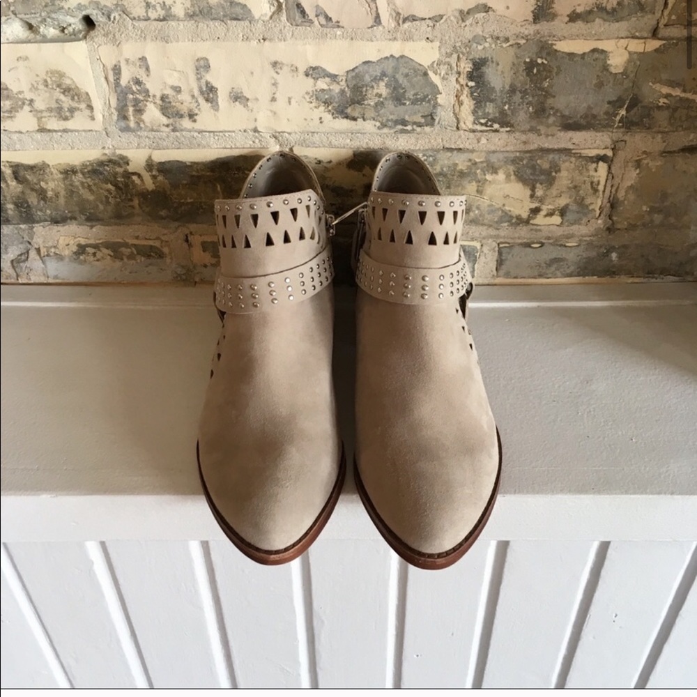 Vince Camuto Calley boots - Picture 2 of 7